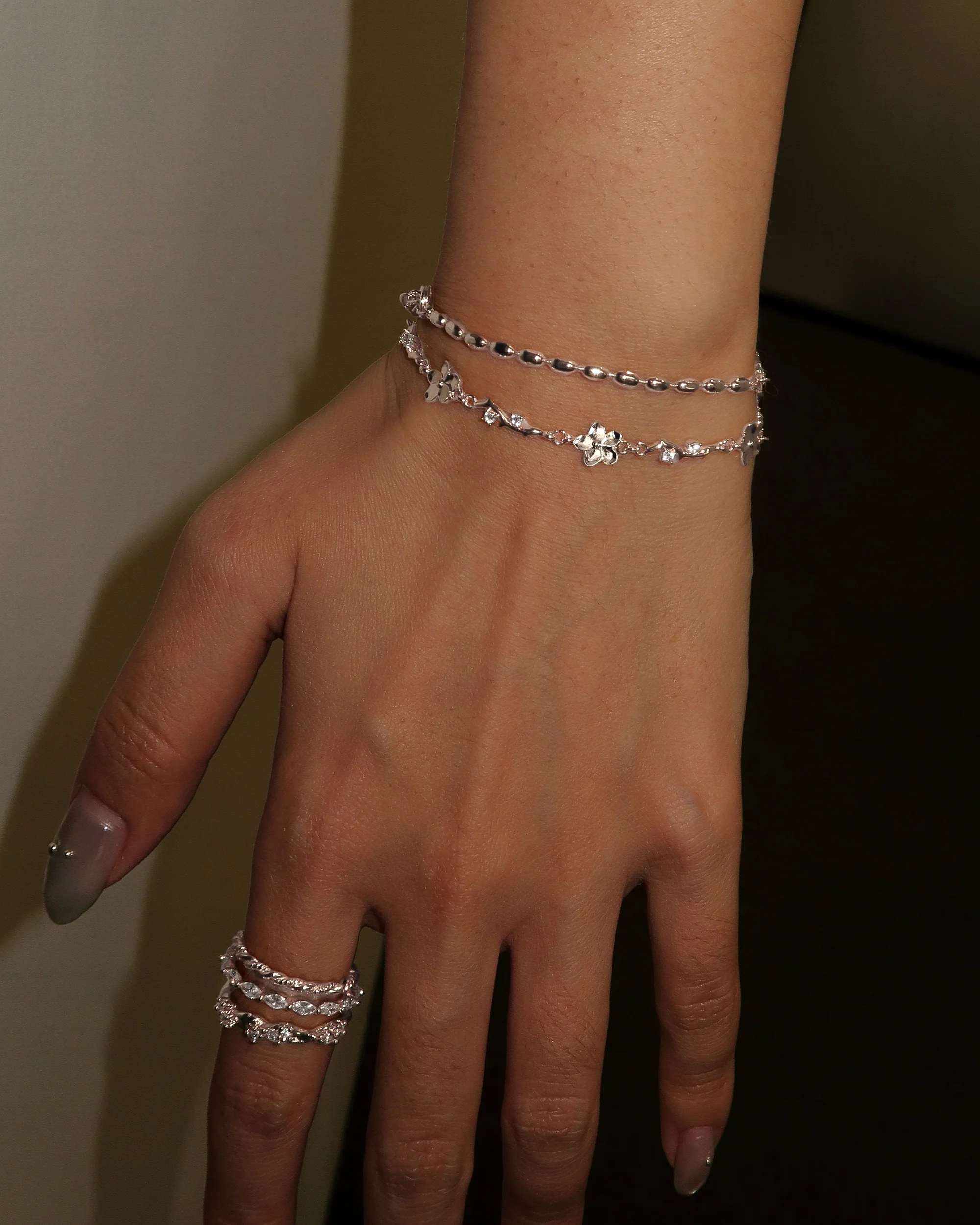 Ivy Floral Bracelet in Silver - Image 4