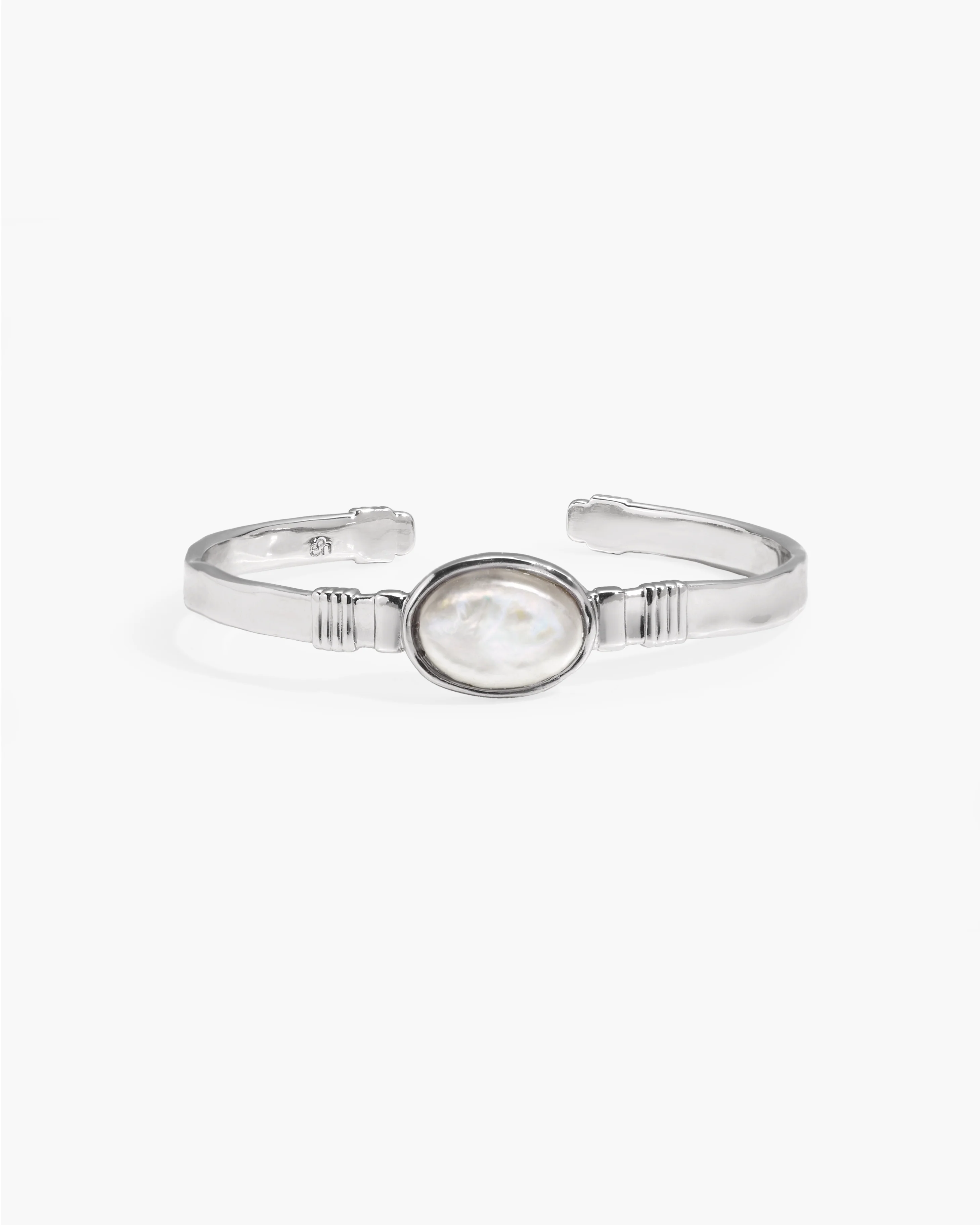 Liquid Oval Pearl Bangle