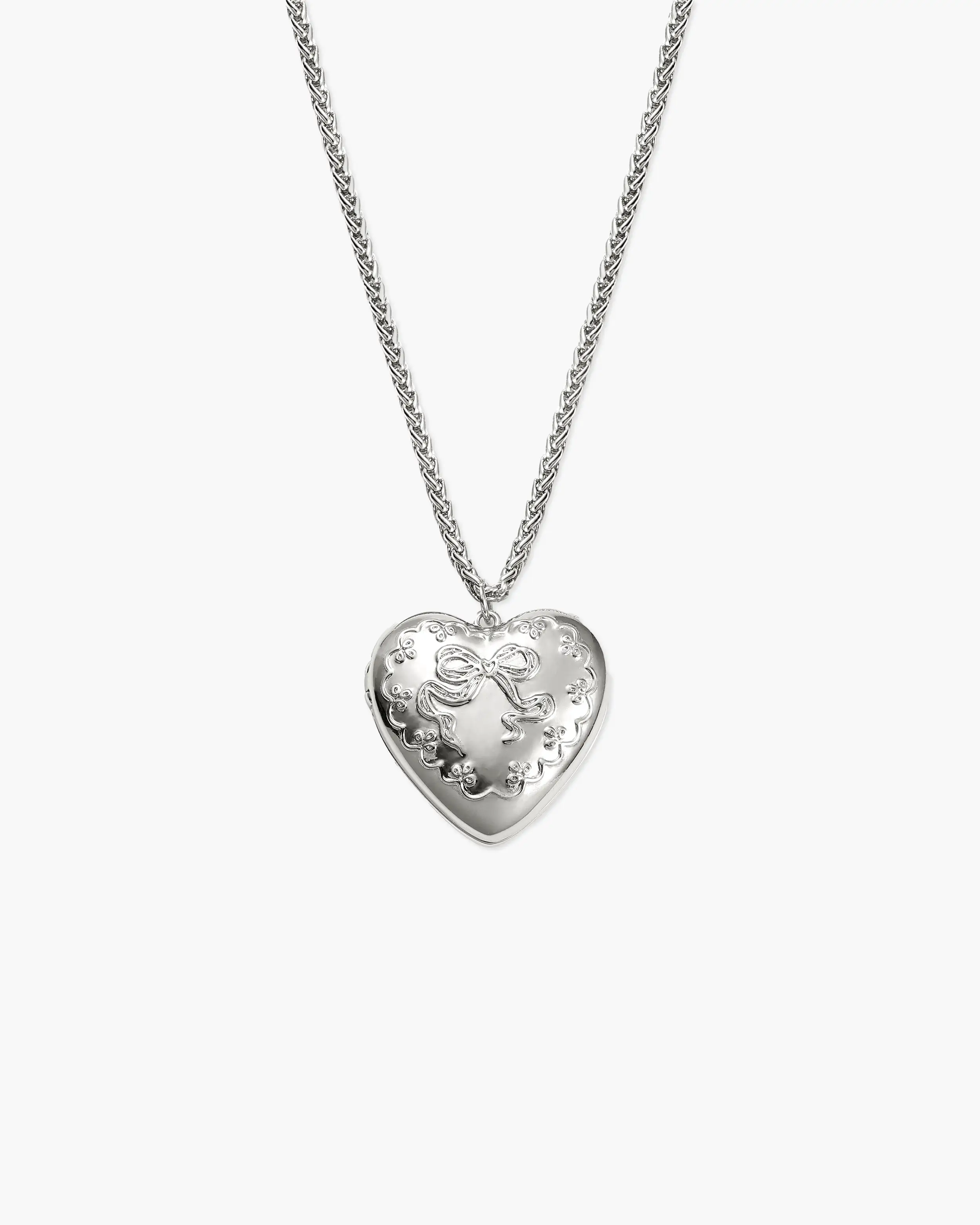 Tender Openable Locket Necklace in Gold - Image 7