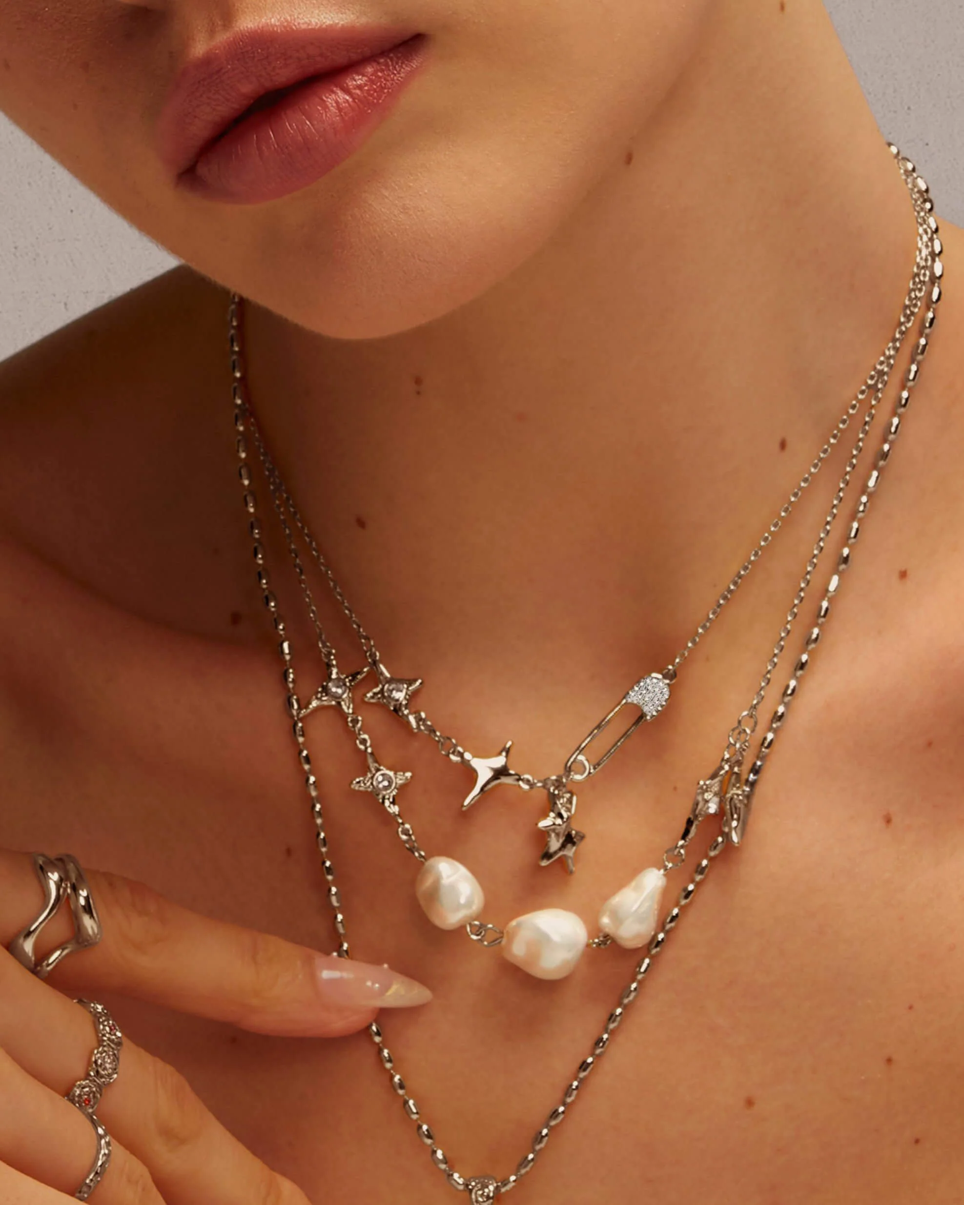 The Mellow Necklace in Silver - Image 2