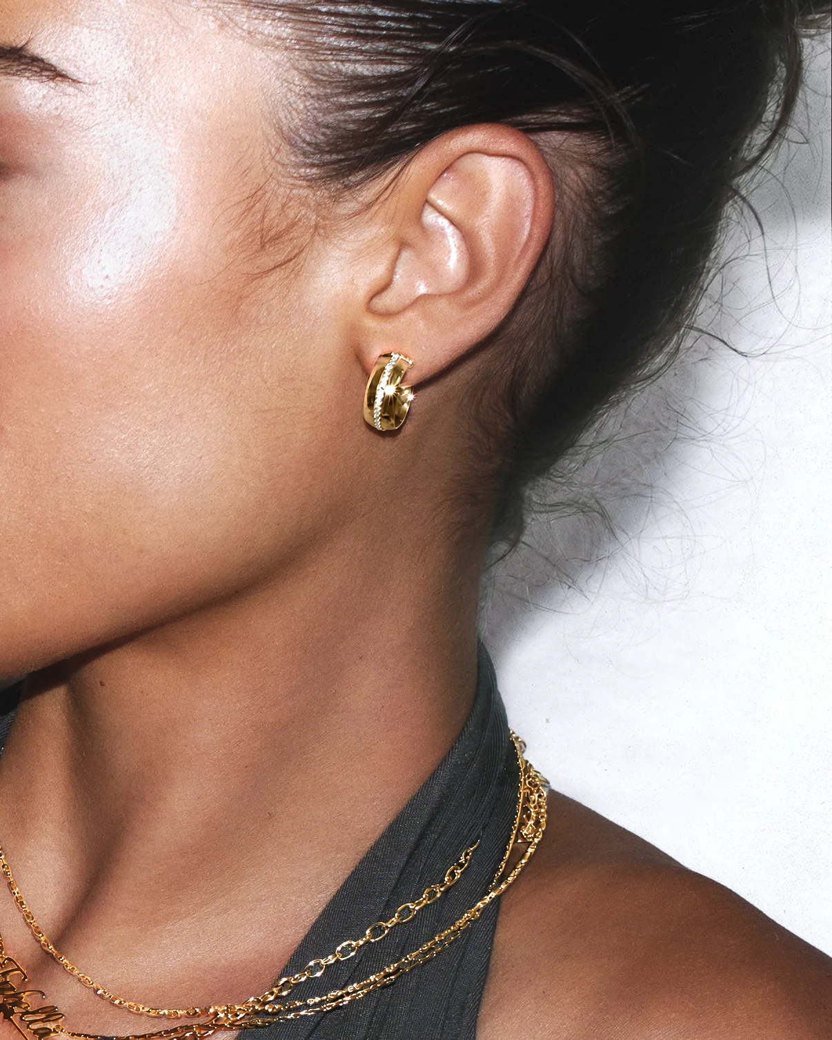 Vice Hoop Earrings in Gold - Image 2