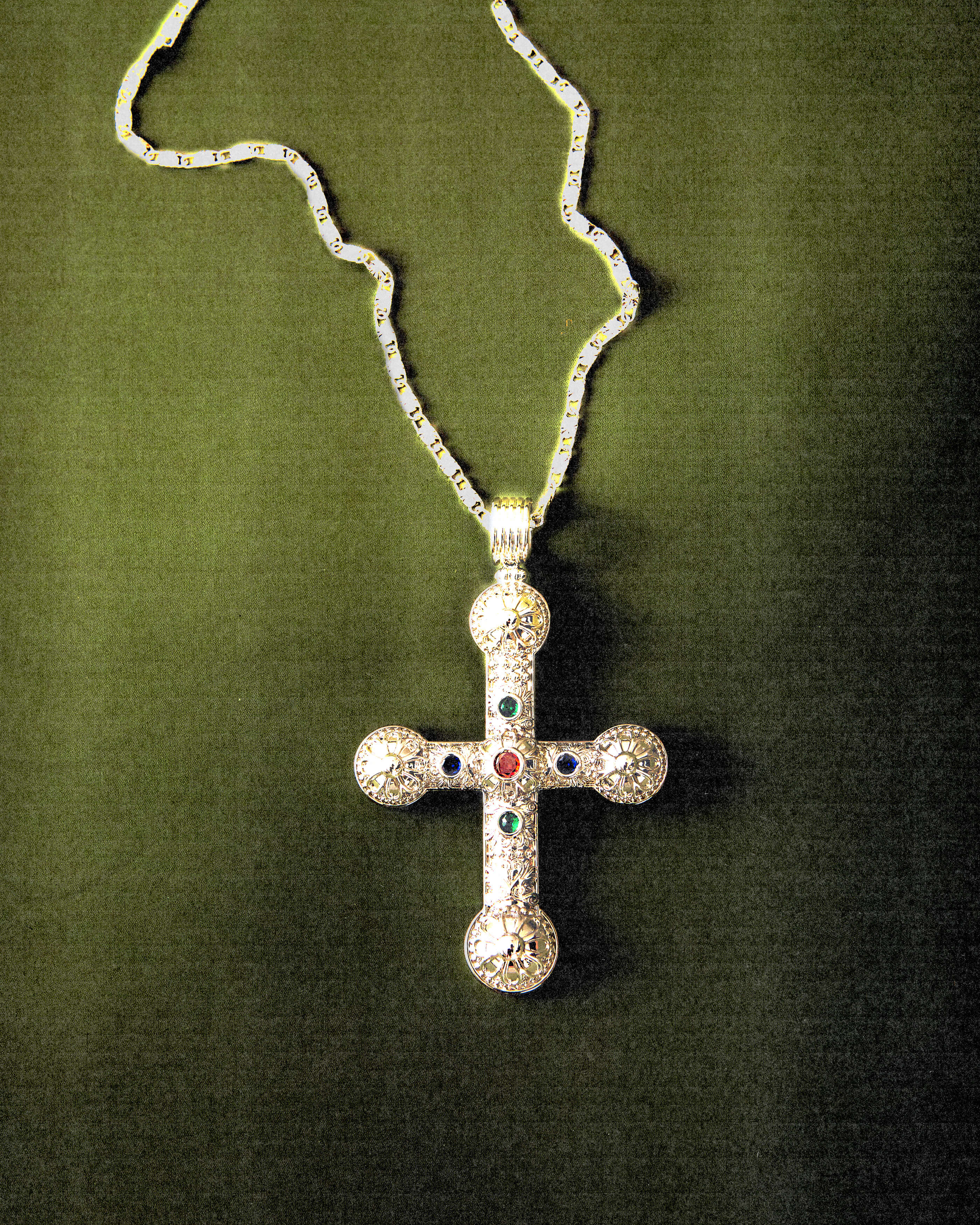 XL Cross Chain in Silver - Image 6
